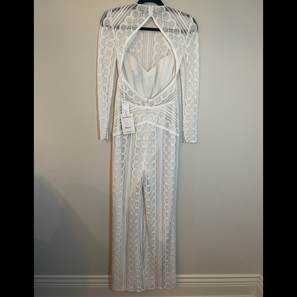 Long sleeve backless white/ivory jumpsuit (4) - Picture 2 of 16